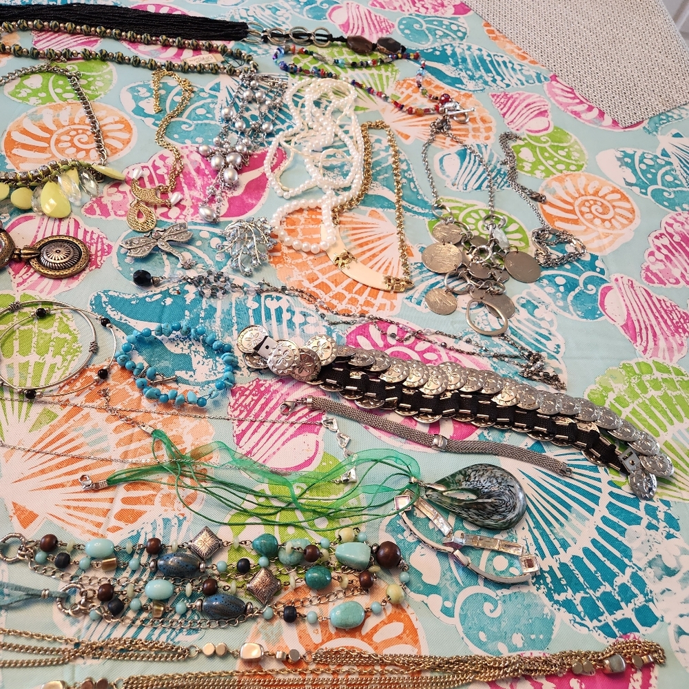 Costume jewelry lot